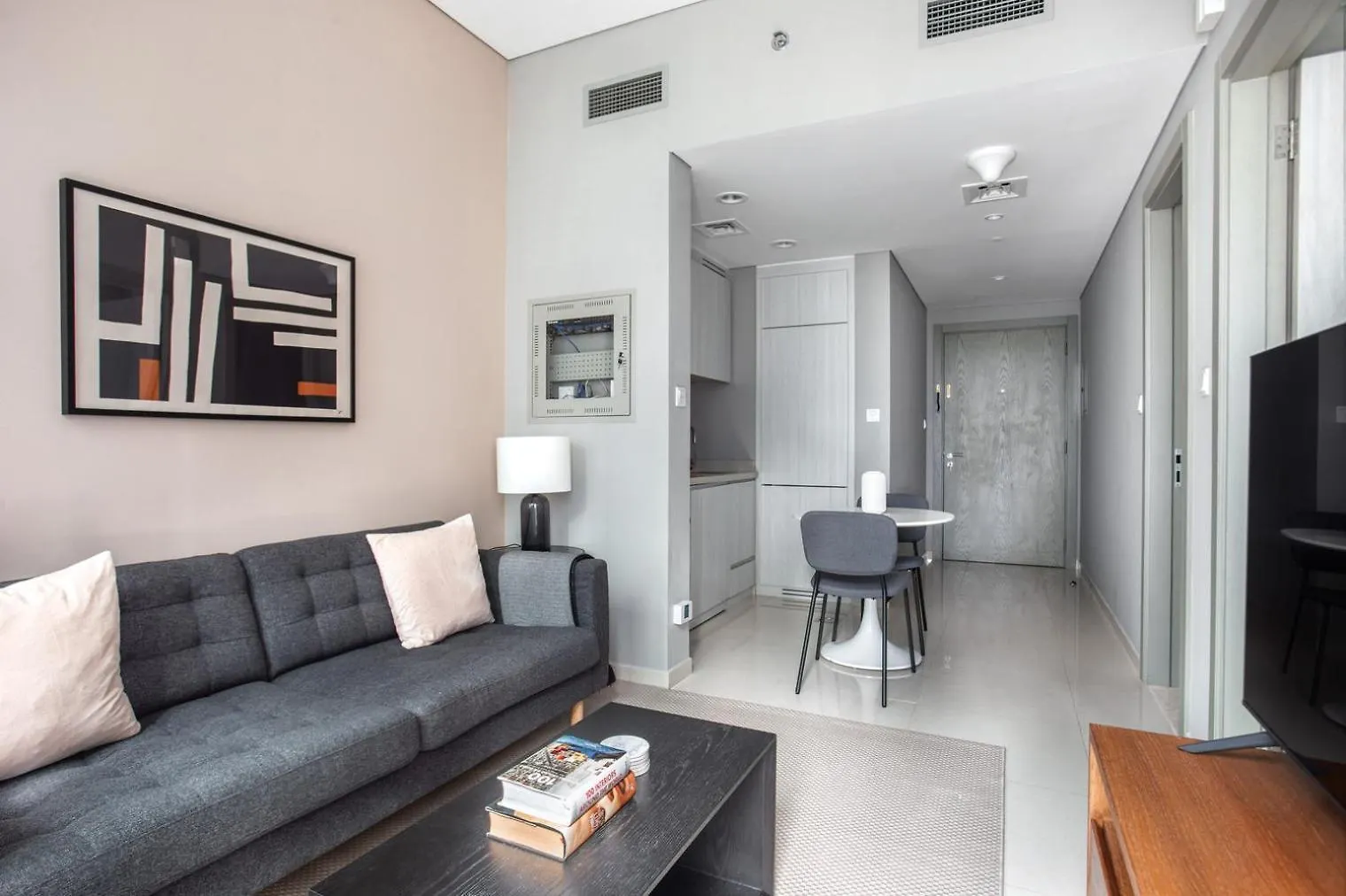 Blueground Zada Tower Elevator Pool Gym Dxb-1289 Apartment Dubai